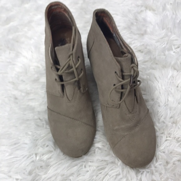 Toms Ankle Heeled booties - Picture 2 of 8